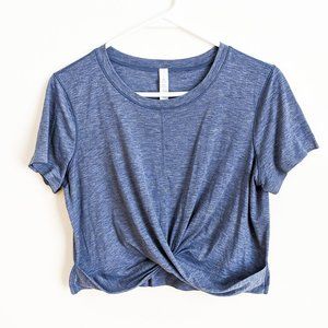 lululemon Light Blue Cropped T sz 6